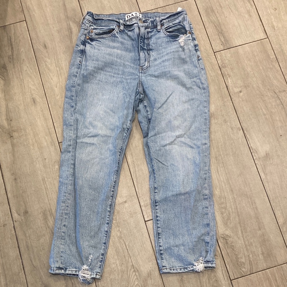 DAZE Women's Light Blue Straight Leg Jeans